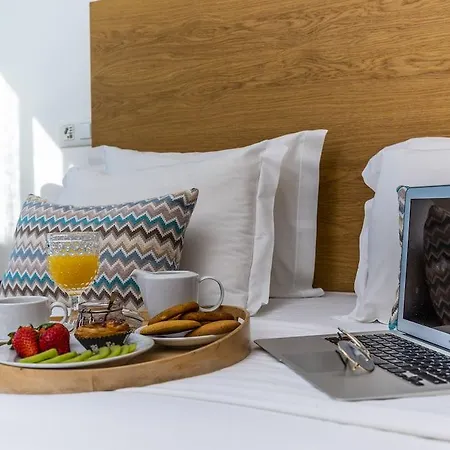 Aparthotel Hello