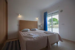 Апарт-отель Hello Villas 4*