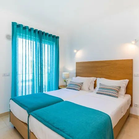 Hello Villas Карвоейру