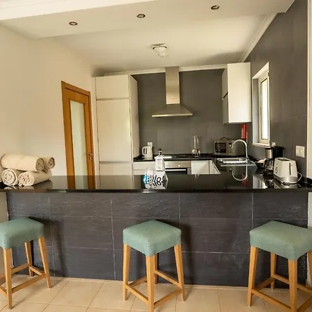 Aparthotel Hello Villas 4*