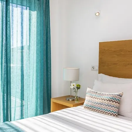 Apartahotel Hello 4*