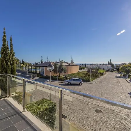 Hotel apartamentowy Hello