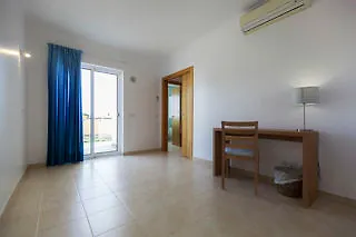 Aparthotel Hello