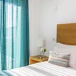Апарт-отель Hello Villas 4*